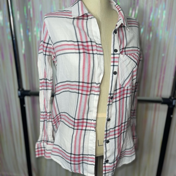 flannel bundle (2) - Picture 4 of 9